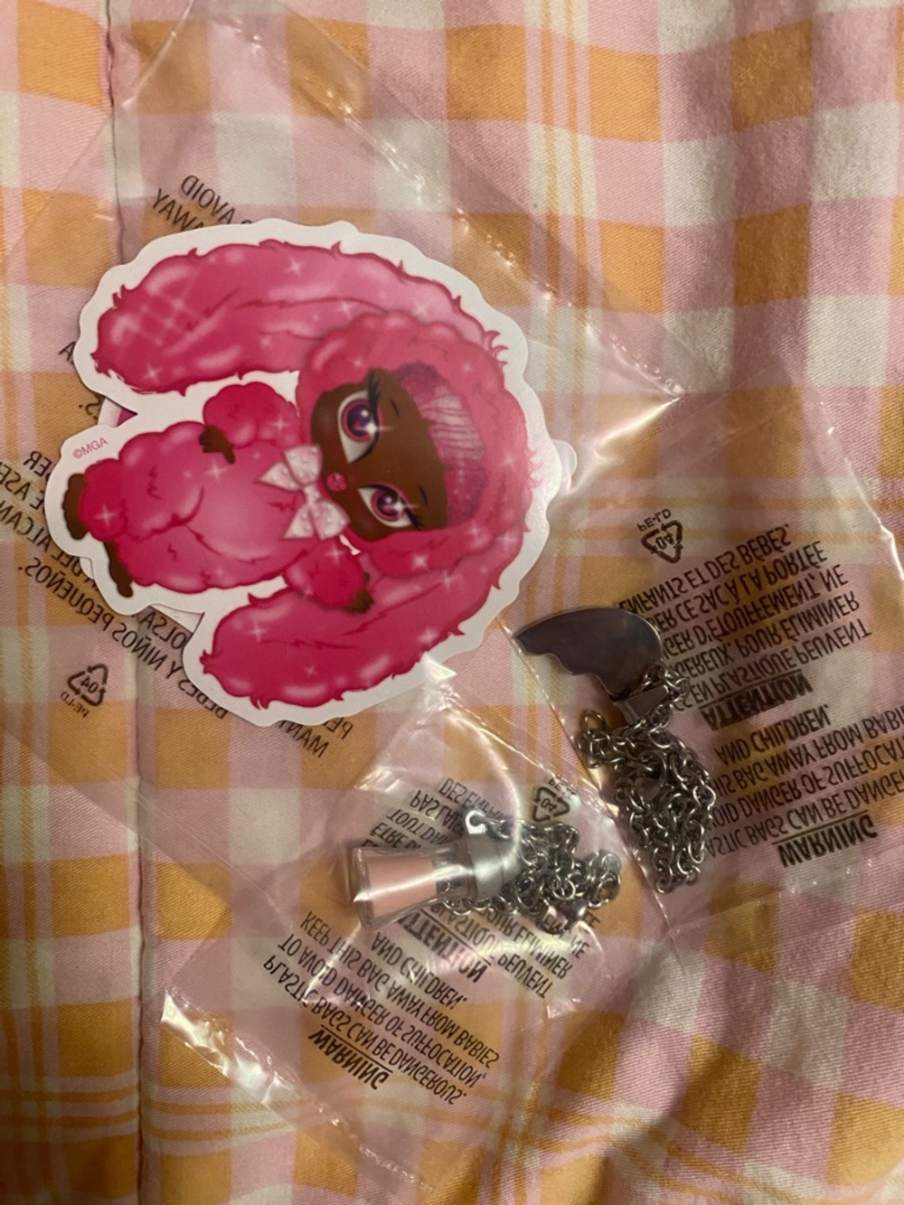 Bratz Bratzies Sasha Pink Bunny blind box Sticker & Silver Charm Chains